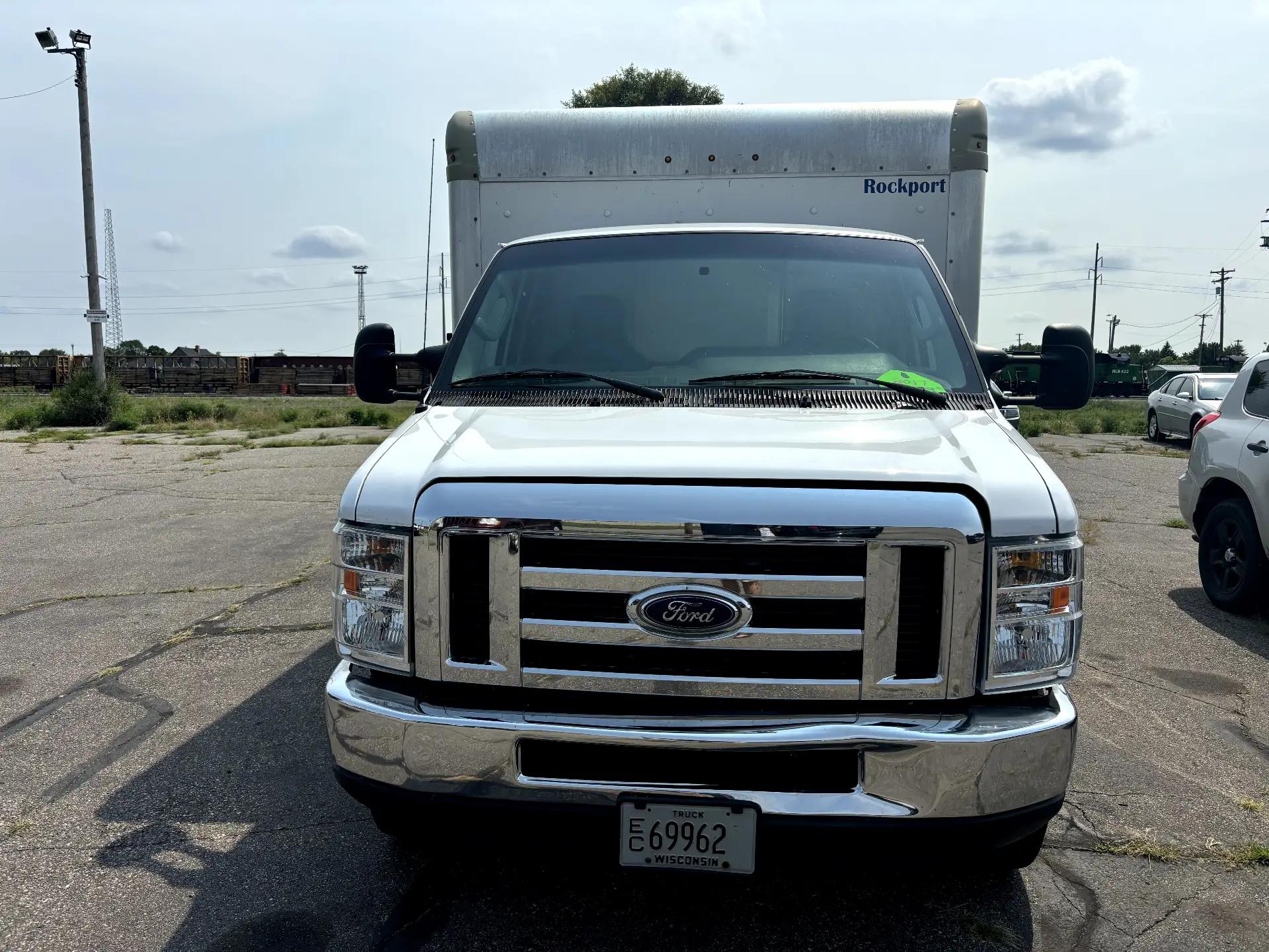ford e-series cutaway 2017 1FDXE4FS2HDC01124 image ford e-series cutaway 2017 1FDXE4FS2HDC01124 image